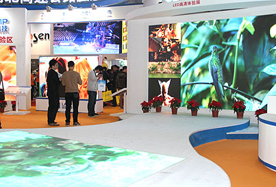Shaped LED display into the development of new industry trends
